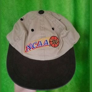 Vintage ncaa flatbrim hat snap back 1996